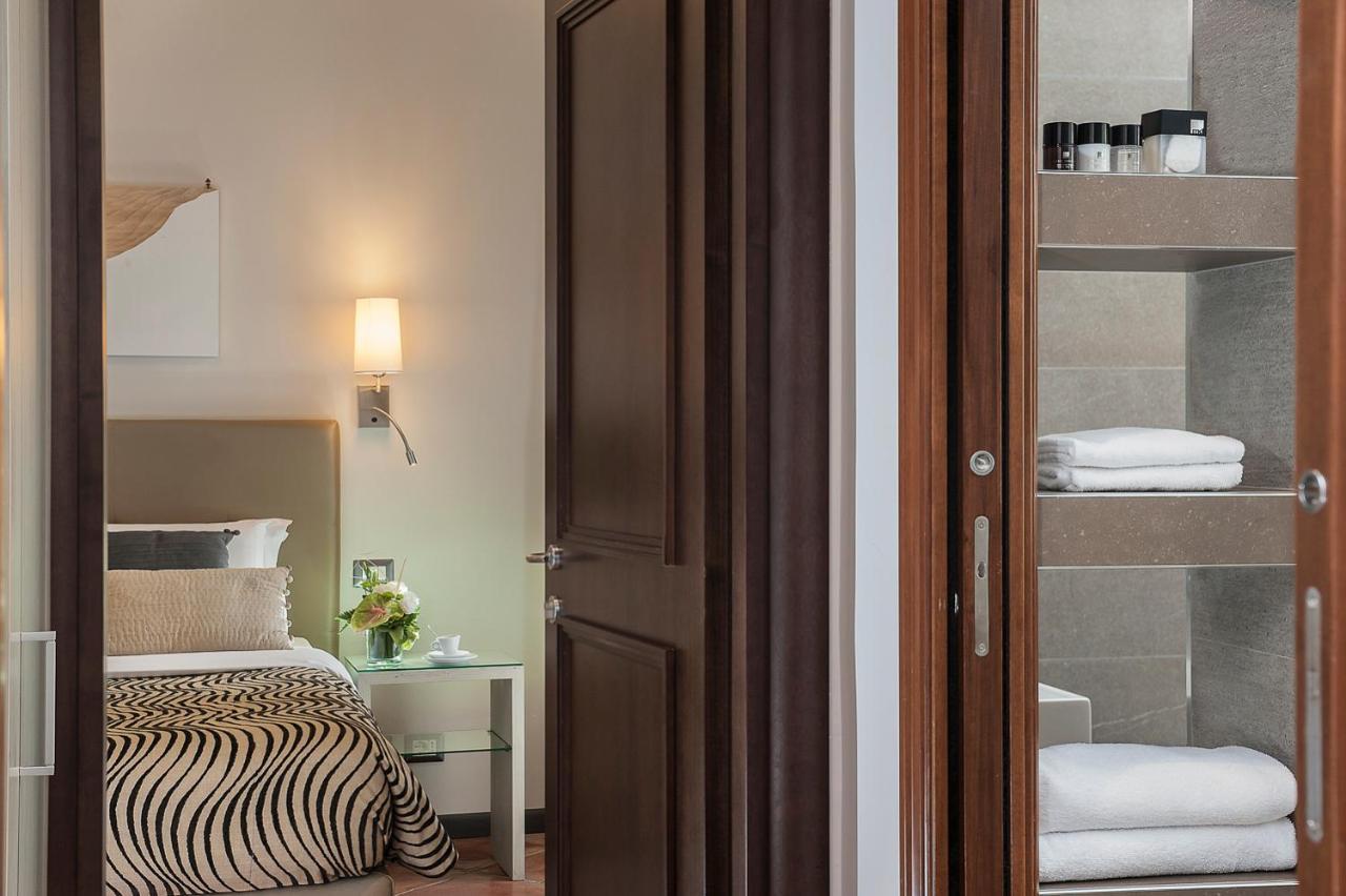 Daphne Luxury Rom